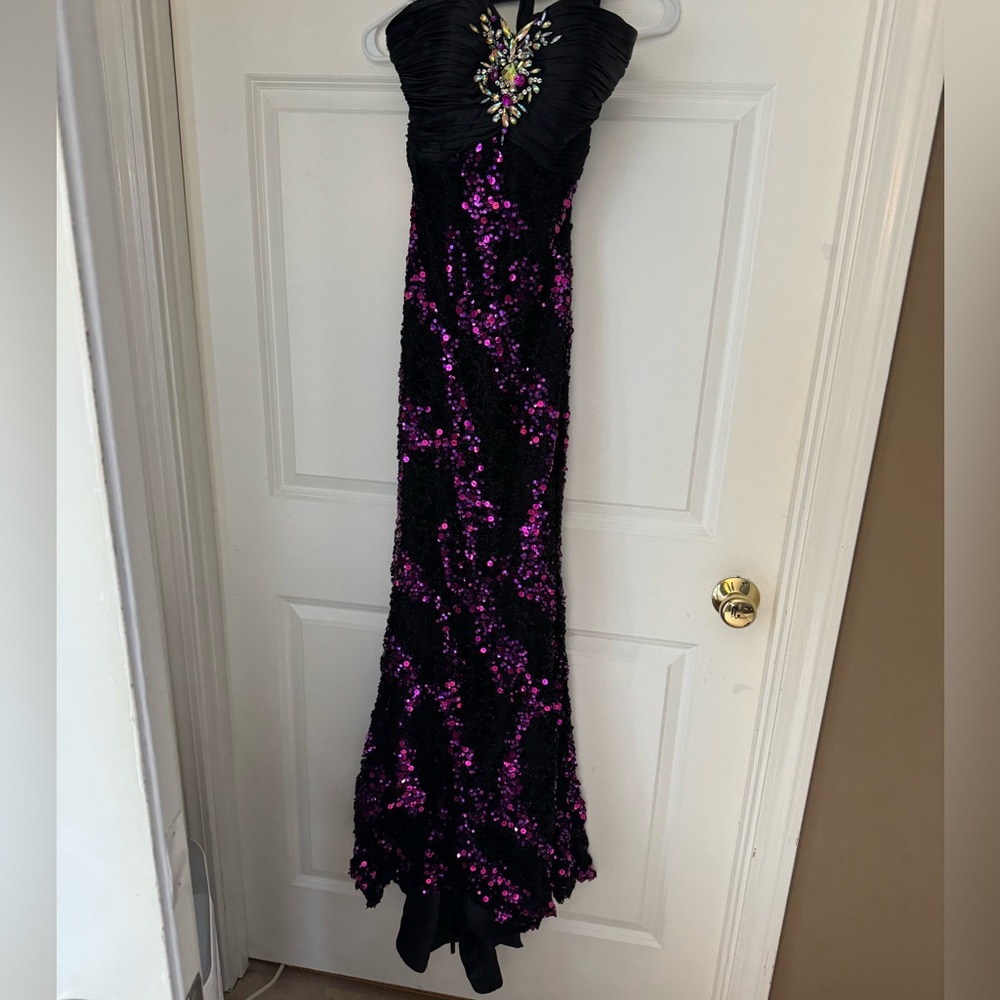 Mermaid style Prom dress - size 4 worn once orig. $550 - Evenings by Allure